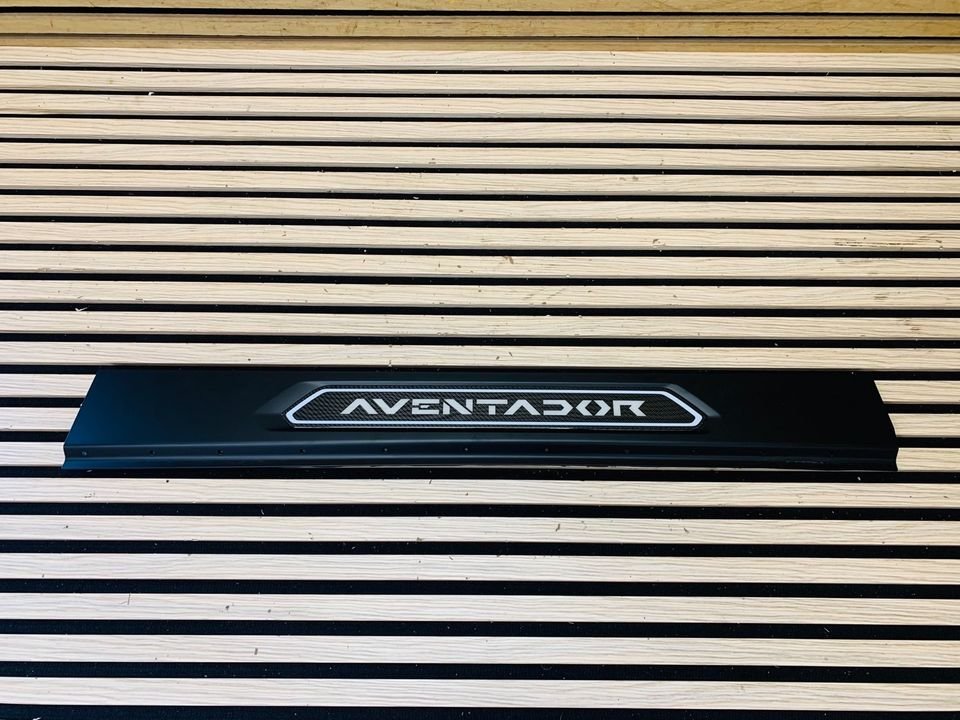 Lamborghini Aventador Carbon Side Skirt Panel - Image 7