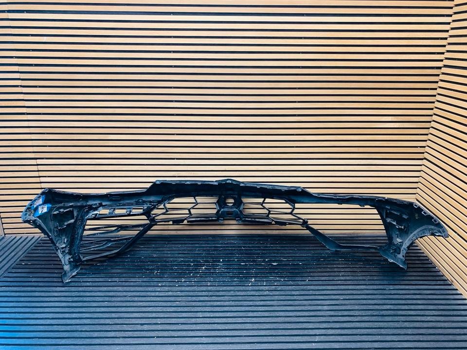Lamborghini Urus Front Bumper - Image 5