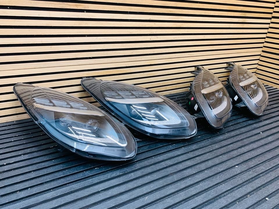 Aston Martin Vantage Headlights