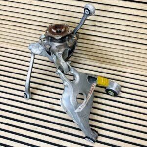 Porsche Panamera 4S Hybrid rear right steering knuckle