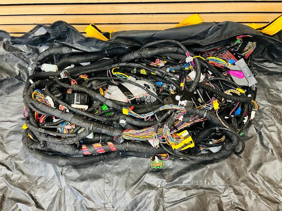 Aston Martin Vantage Wiring Harness - Image 6