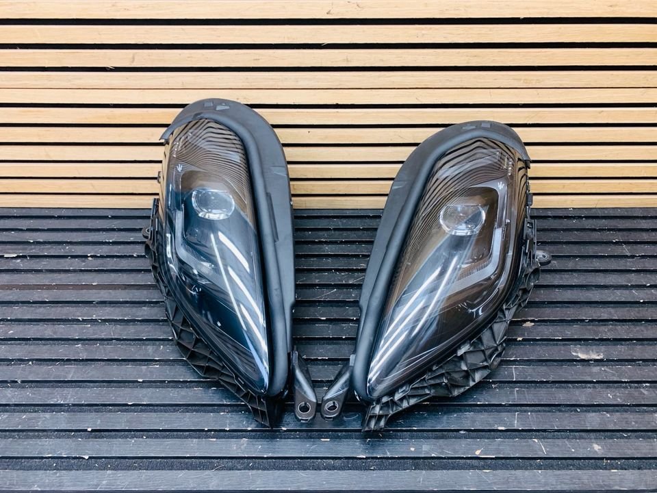 Maserati GranTurismo Headlights