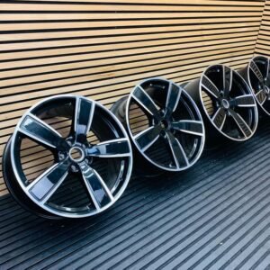 Porsche Cayenne 22-inch alloy wheel set