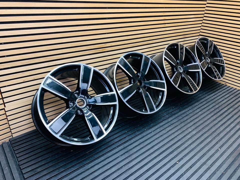 Porsche Cayenne 22-inch alloy wheel set