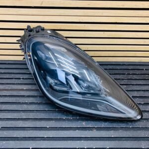 Porsche Cayenne Right Headlight