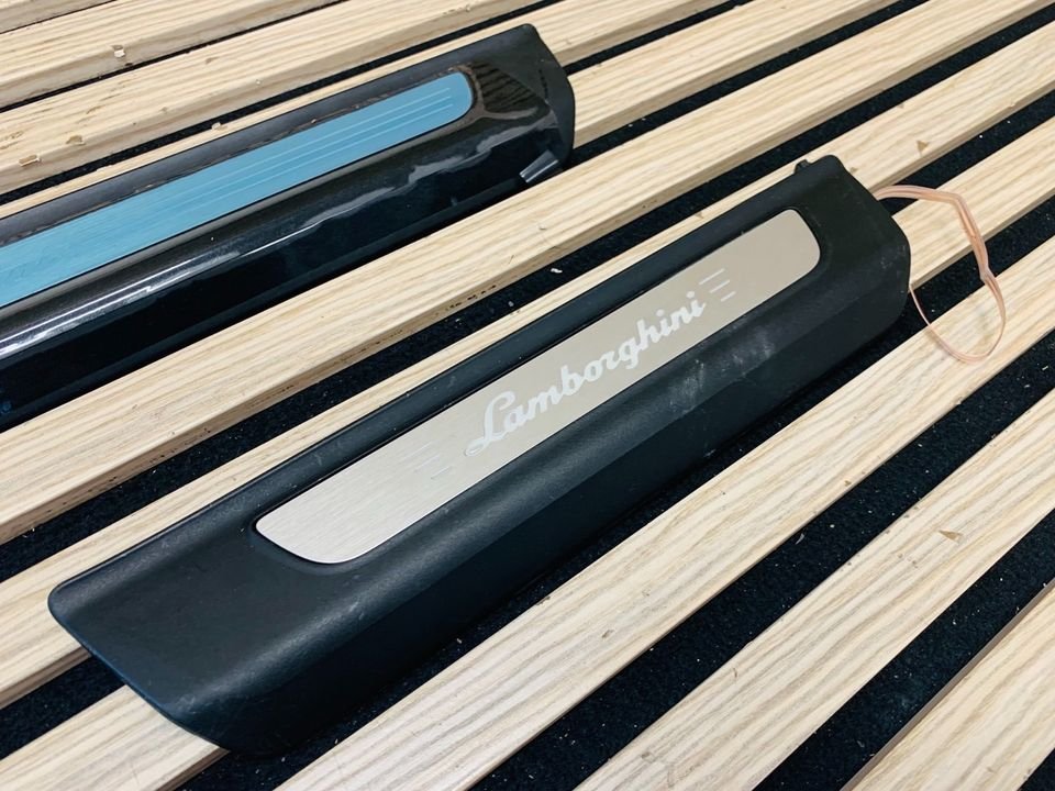 Lamborghini Urus Side Sill Panel - Image 7