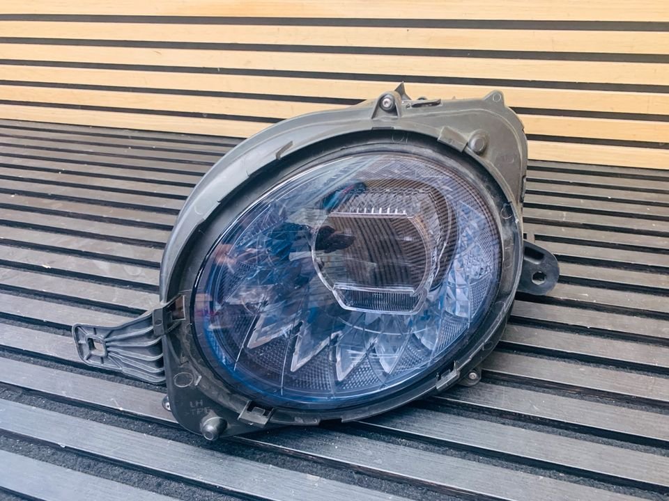 Bentley Flying Spur left LED headlight - Image 5