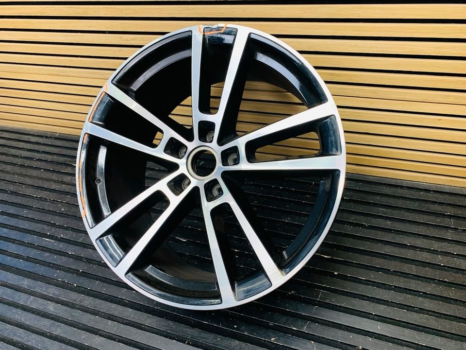 Porsche Cayenne 22-Inch Front Alloy Wheel - Image 7