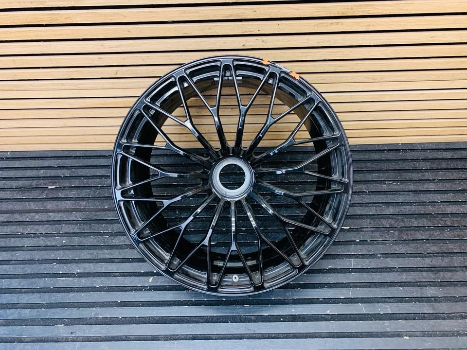 Lamborghini Aventador 20-Inch Front Alloy Wheel - Image 7