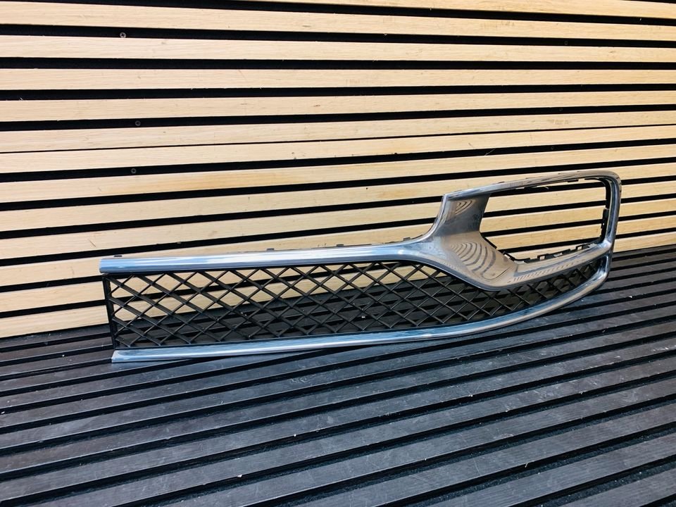 Bentley Flying Spur Left Grille - Image 6