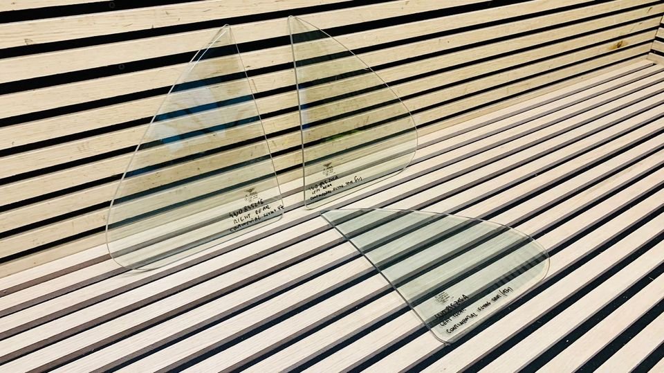 Bentley Flying Spur Side Window Glass