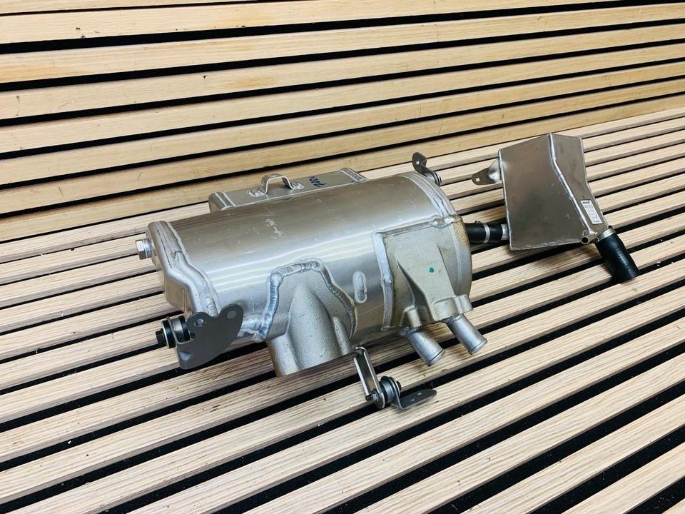 McLaren 720S Oil Tank - Image 6
