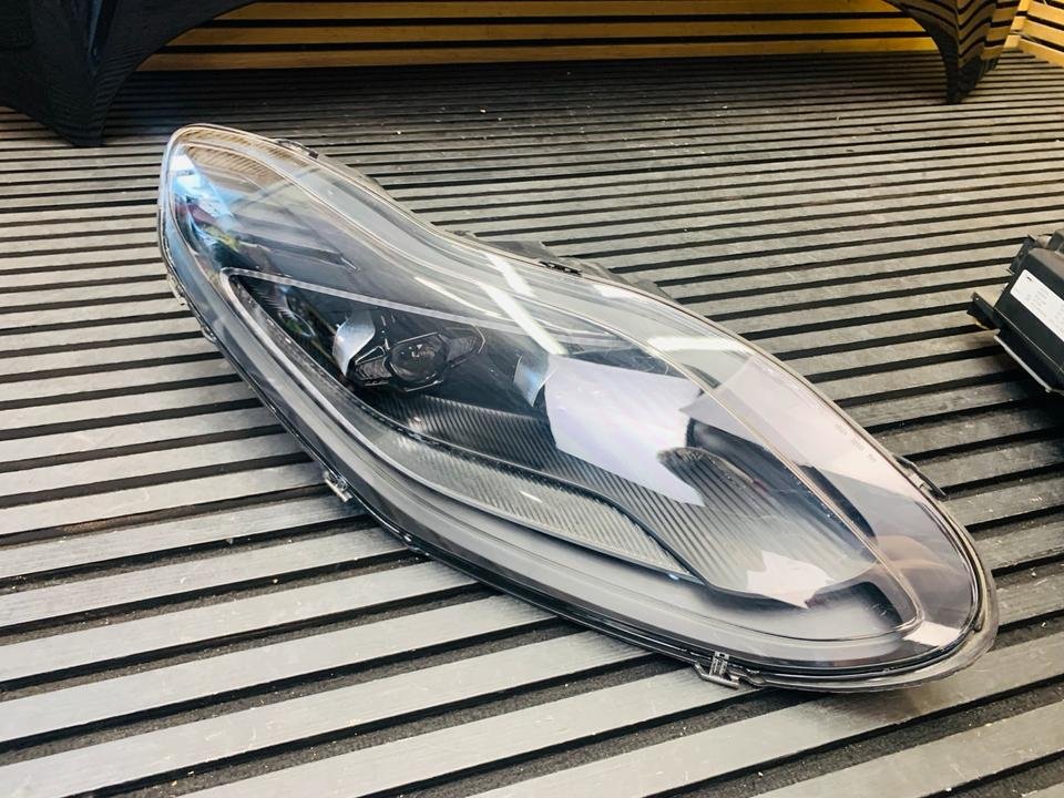 Aston Martin DB11 front-end parts package - Image 8