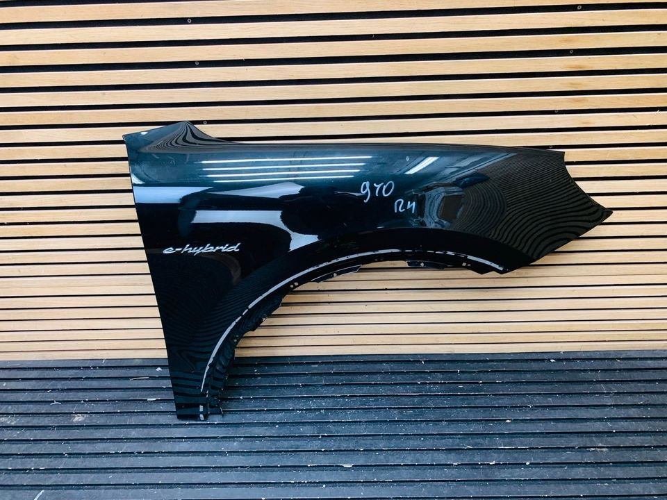 Porsche Cayenne Lift Front Right Fender