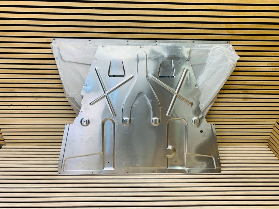 McLaren 720S rear underbody panel - Image 6