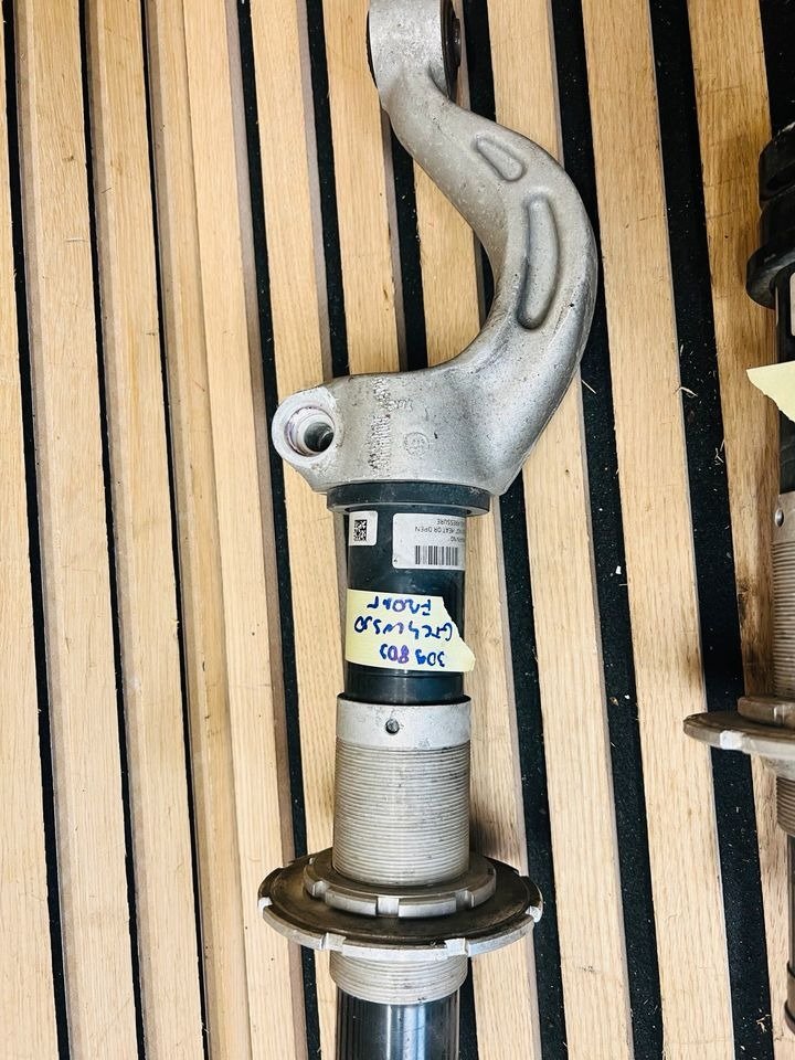 Ferrari GTC4Lusso Front Shock Absorber - Image 6