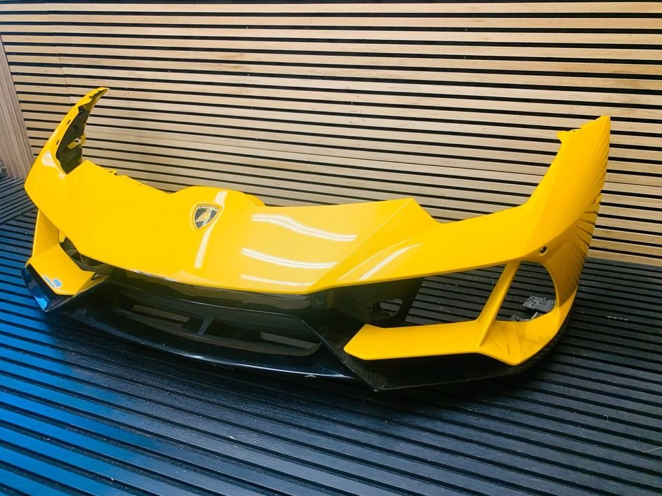 Lamborghini Huracán EVO Front Bumper - Image 4